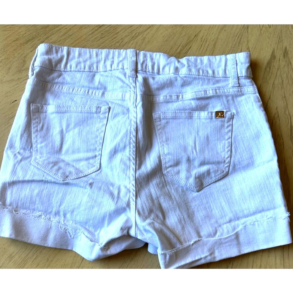 Jennifer Lopez White Shorts Mid Rise Denim Sexy Concert Beach Vacation Summer 6